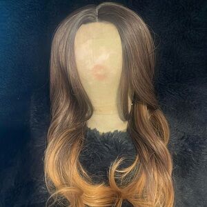 Lacefront middle part copper and dark brown ,long ,synthetic wig never worn.